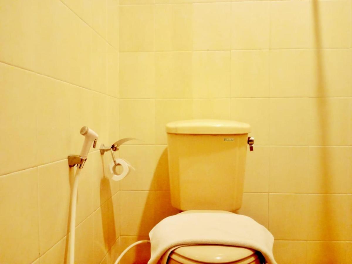 בנדונג Oyo 90102 Edotel Hotel By Dbest Hospitality מראה חיצוני תמונה