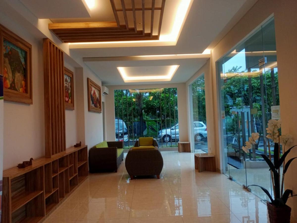 בנדונג Oyo 90102 Edotel Hotel By Dbest Hospitality מראה חיצוני תמונה