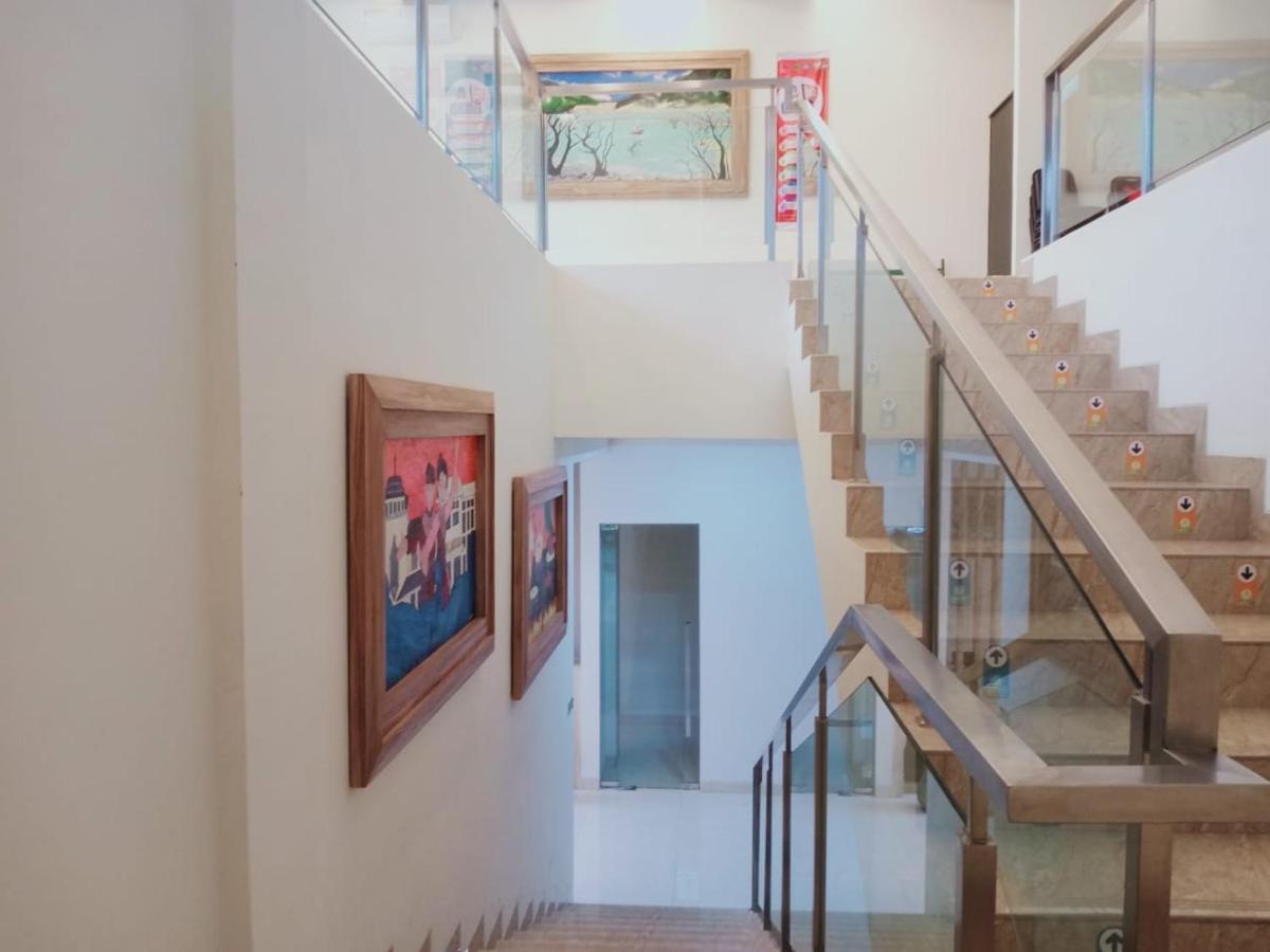 בנדונג Oyo 90102 Edotel Hotel By Dbest Hospitality מראה חיצוני תמונה